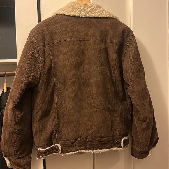 Cozy corduroy jacket 🧸 - Picture 3 of 3